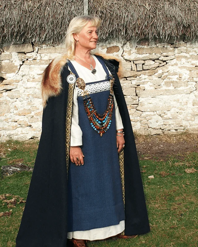 Agneta Arnesson Westerdahl i historisk dräkt